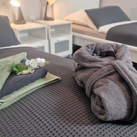Ferienwohnung Landlicht Mit Terrasse In Ruhiger Lage Sulingen Ngoại thất bức ảnh
